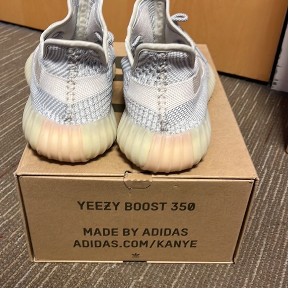 Yeezy Boost 350 v2 Lundmark (non-reflective) Size: 12 Near Deadstock - Picture 2 of 2